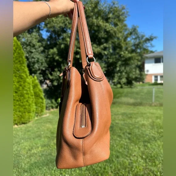 Coach Edie 31 Saddle Tan Brown Shoulder Bag with Turnlock Pocket - Picture 4 of 8